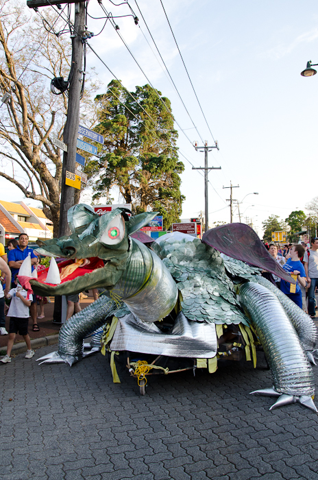 2012 the Parade DRAGON