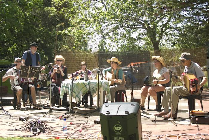 2008 Chooks on the Checkerboard Stage